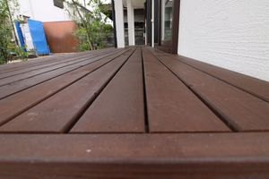 ｳｯﾄﾞﾃﾞｯｷ