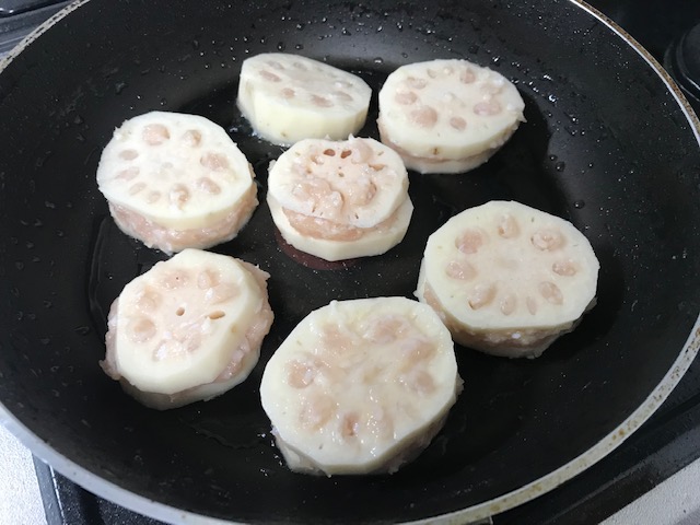 ☆レンコンの肉詰め＆はさみ揚げ　手順１