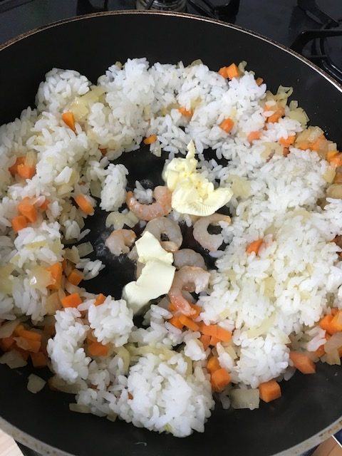 TOMO'sキッチン ☆エビピラフ 手順4