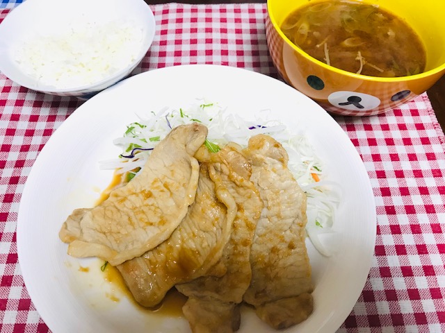 TOMO'sキッチン　☆豚のしょうが焼き ☆ご飯とお味噌汁