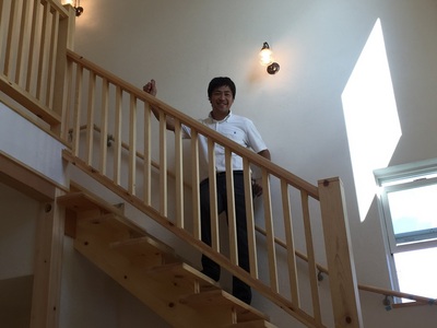 ストリップ階段