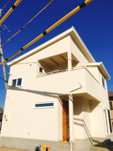 オーダー建具、土間のある玄関