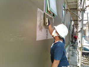 ネオポールの上にベース材、メッシュ、セレクトリフレックスを塗る