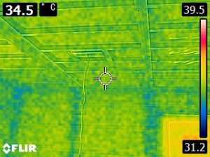 セルロースファイバー(断熱材)充填後、サーモグラフィ―での確認検査１