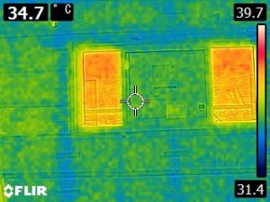 セルロースファイバー(断熱材)充填後、サーモグラフィ―での確認検査２
