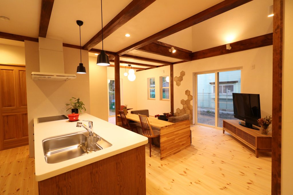 完成見学会　LDK写真２