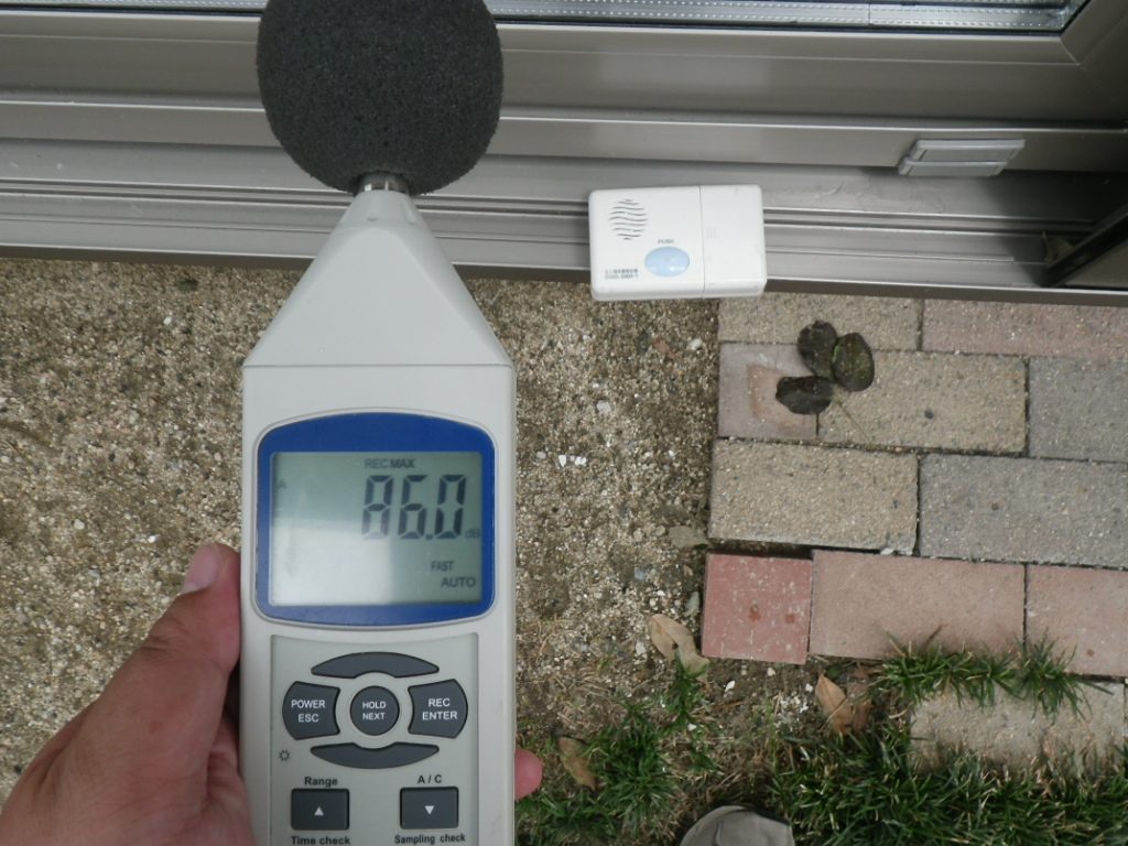 外で計った場合　８６．０ｄＢ　地下鉄の車内、ピアノ　相当の音