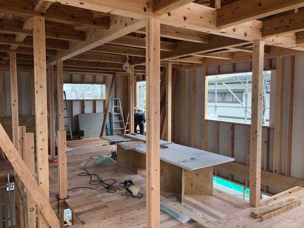 低温乾燥無垢ヒノキ構造材