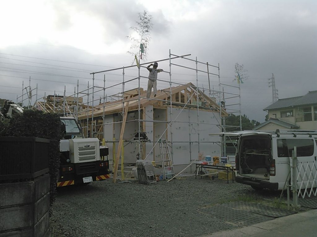 豊川市平屋建て住宅の上棟　耐震耐火パネル設置