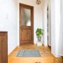 シューズクロークのあるシンプルな玄関