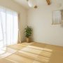 リビングの延長として使える、日当たり抜群の南向きの和室