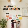 ご家族で手作りしたというハロウィンのデコレーション。姉弟の仲良し感が使わってくる１枚