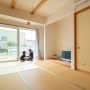 部屋干しスペースにもなる広縁と和室
