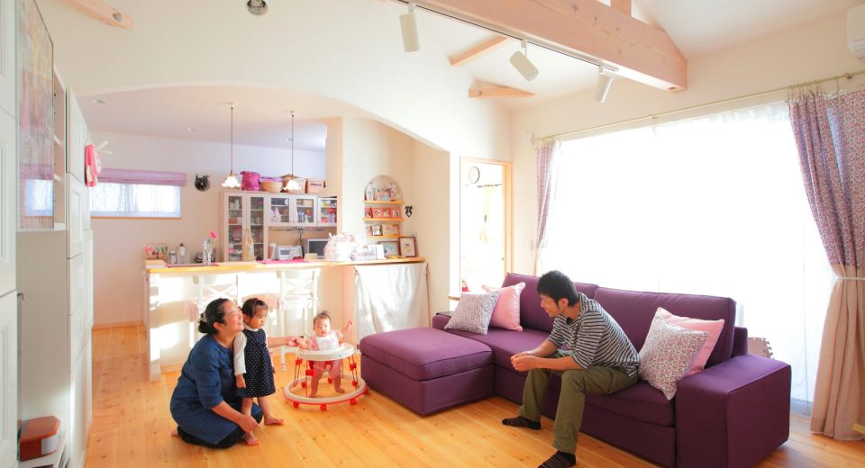 夫婦の夢を叶えた、かわいくてコンパクトな平屋の家