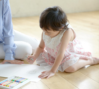 結露防止・調湿性能 女の子の写真