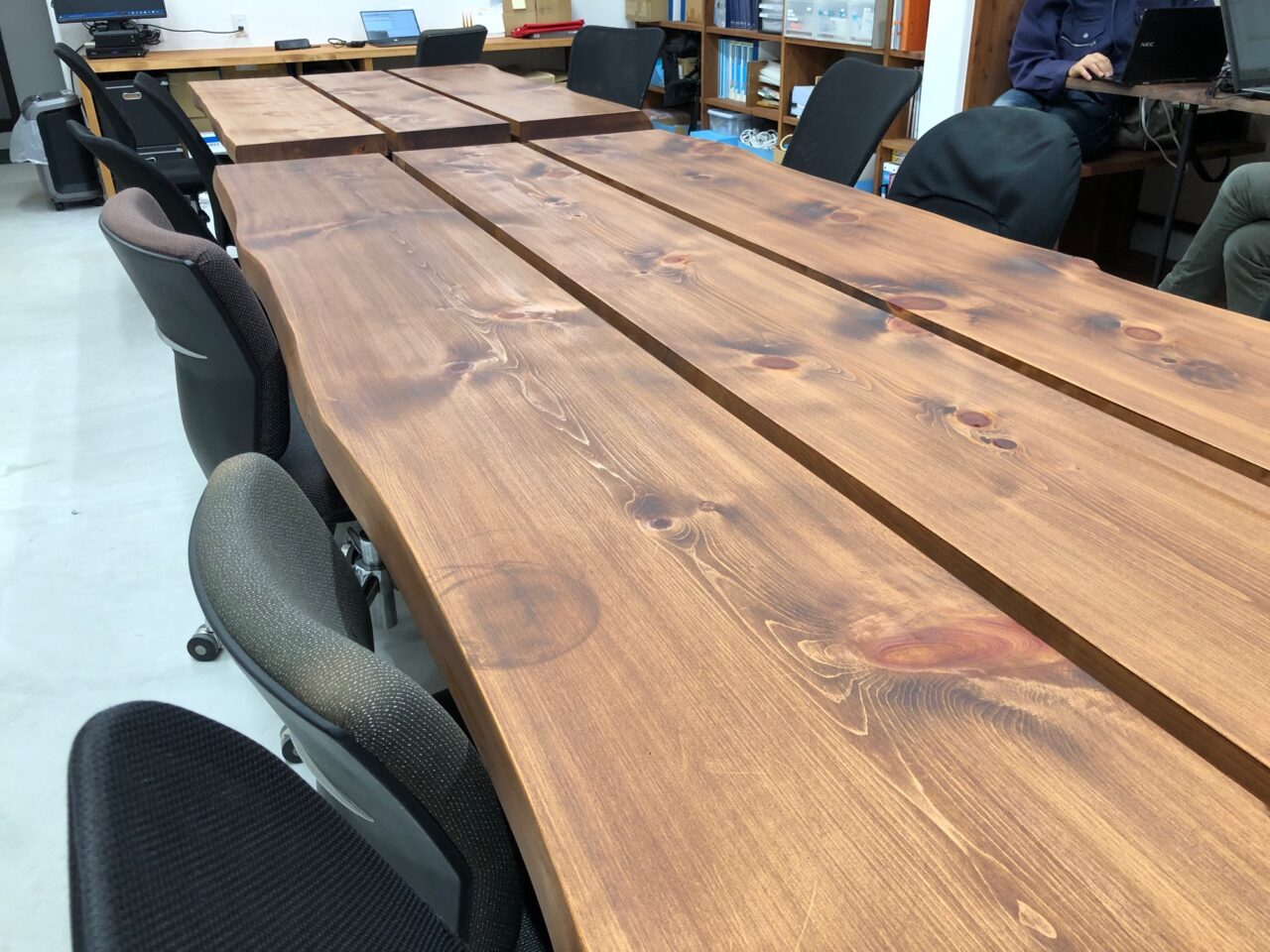 檜の机