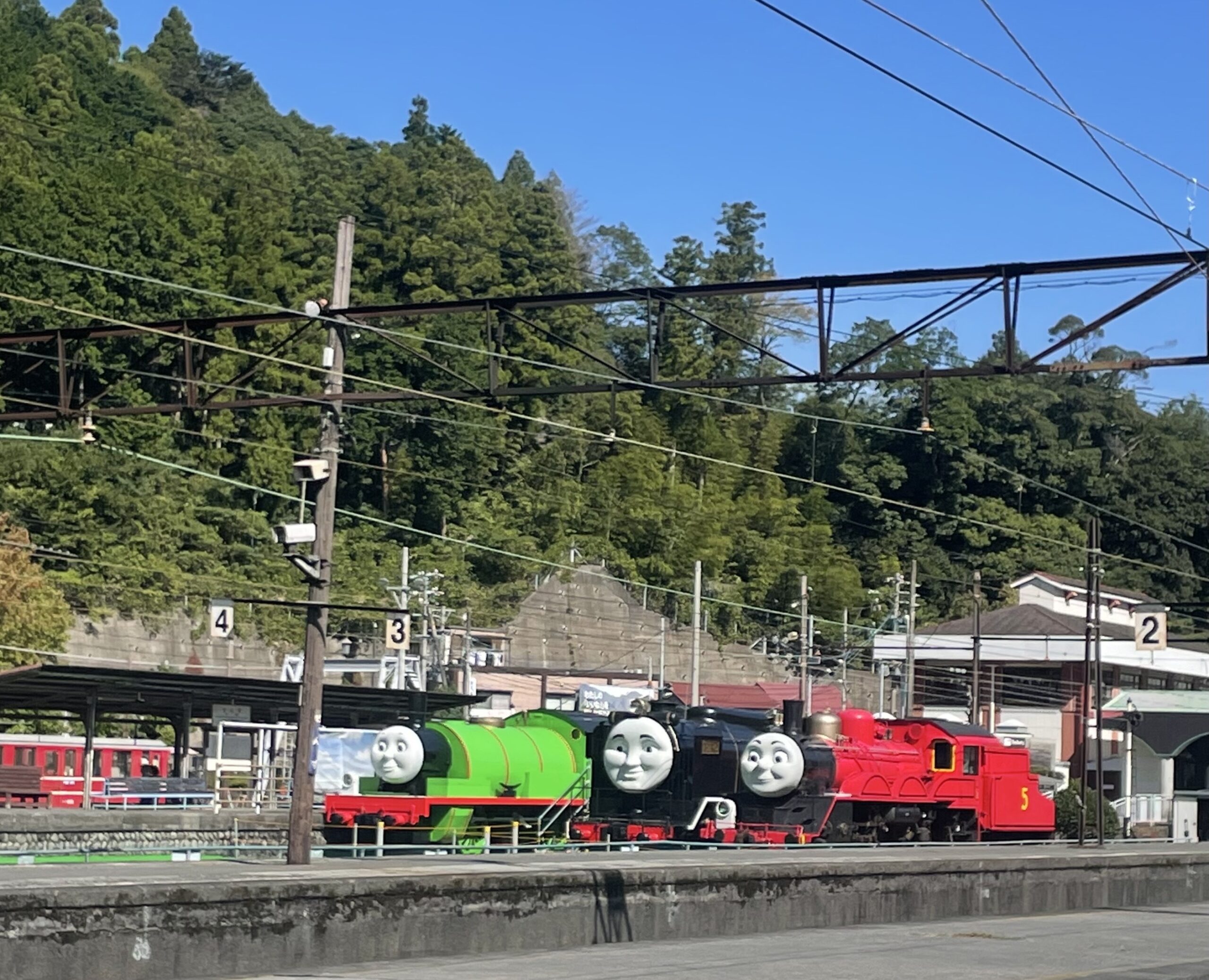 トーマスの様子