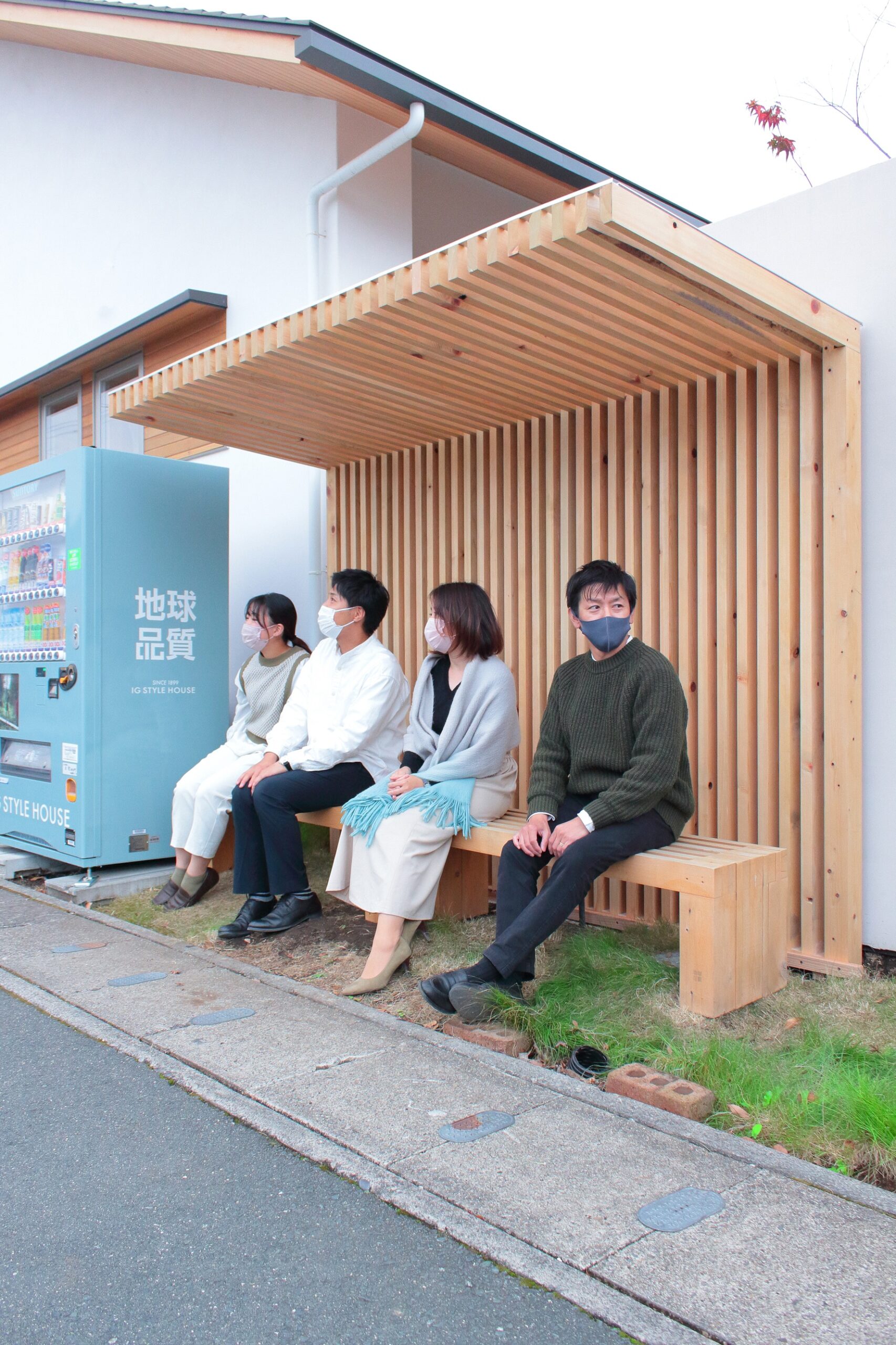 バス停の屋根の様子