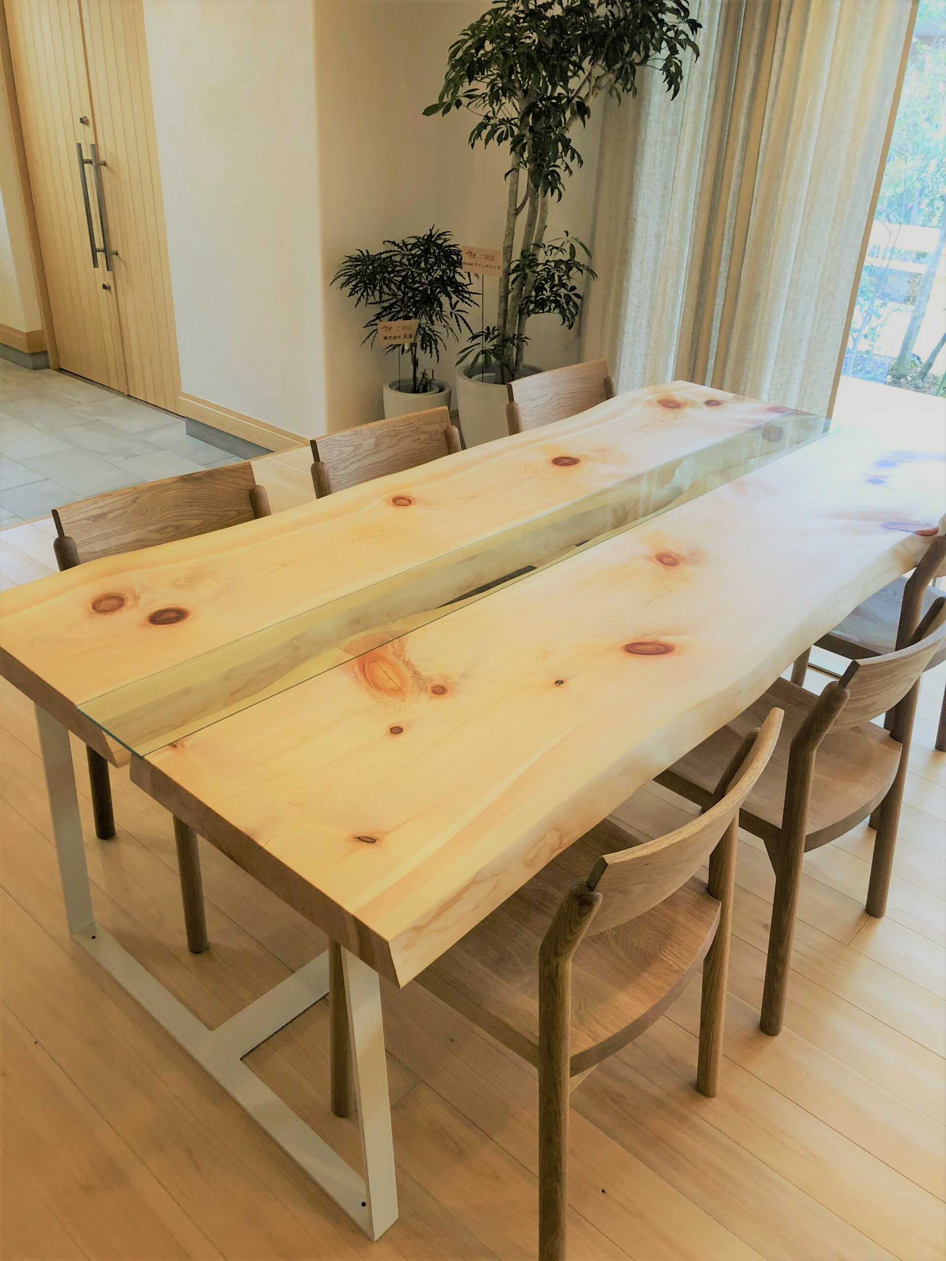 ヒノキ丸太テーブル