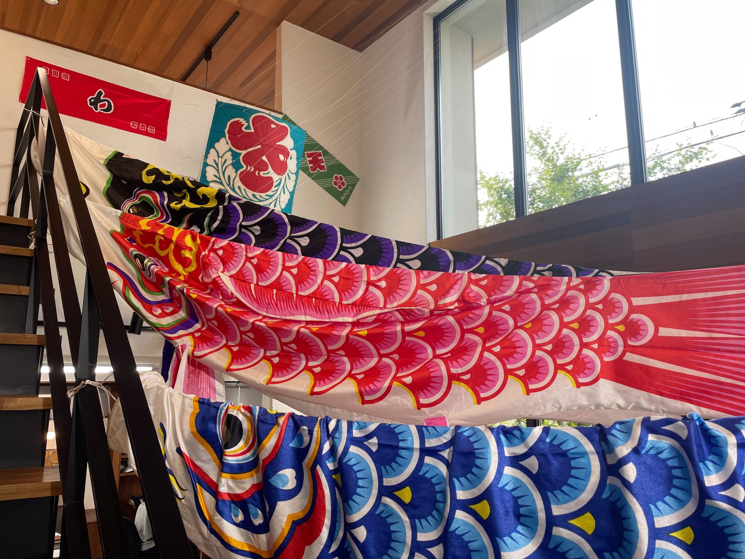 鯉のぼりと凧で魅せる浜松スタジオ！
