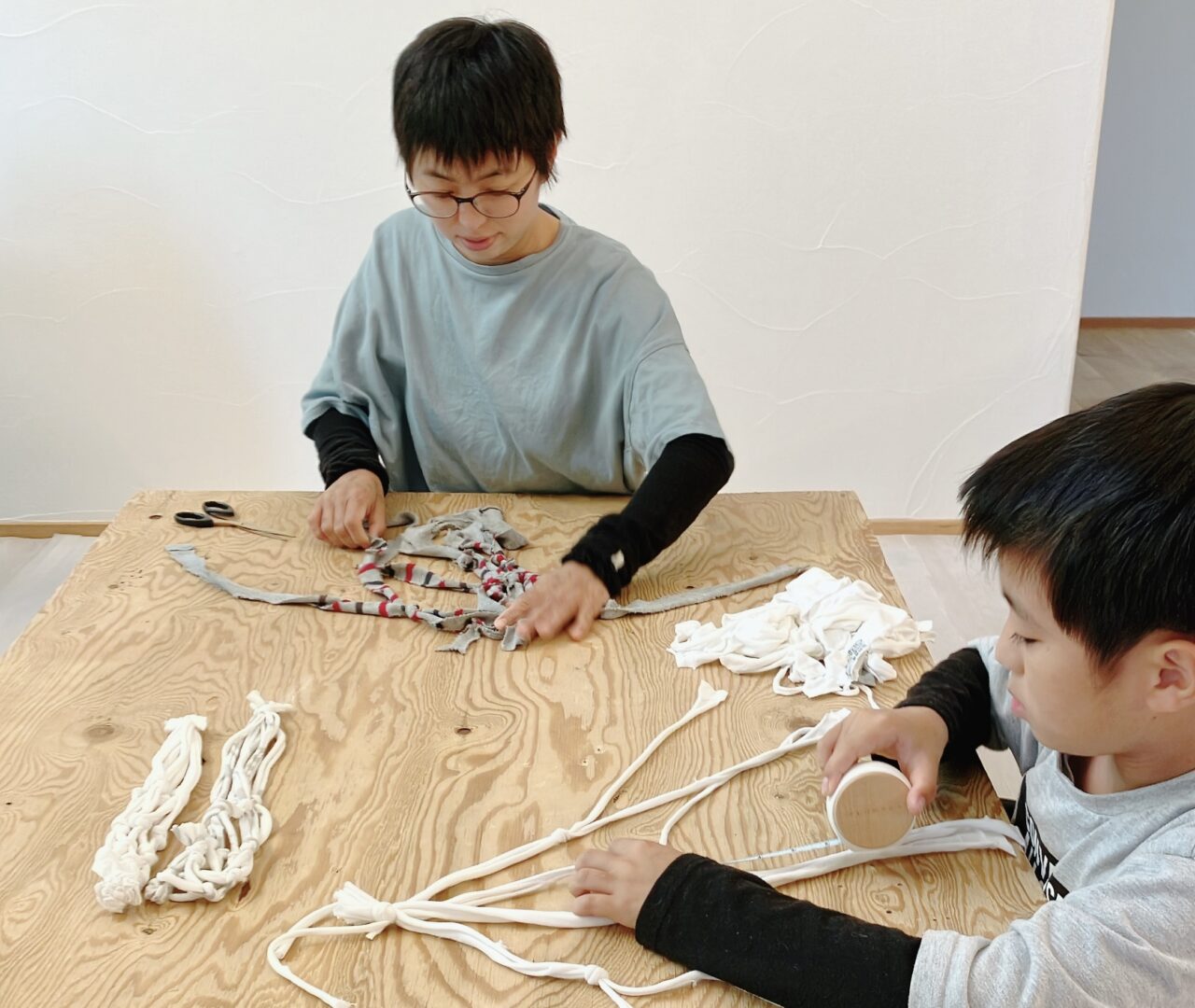 ワークショップ　プラントハンバー作り