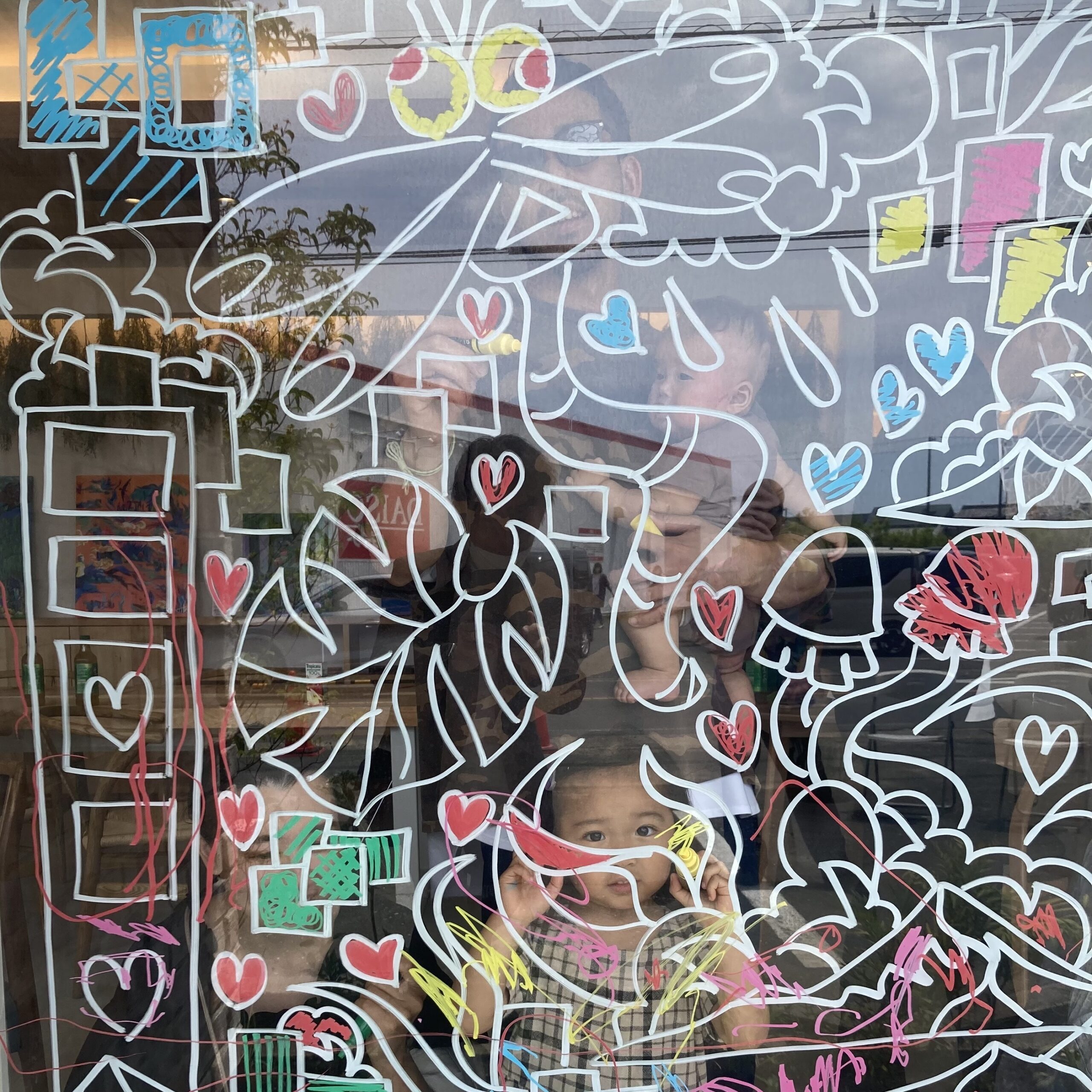 豊橋スタジオリニューアルオープン記念イベント　Jiroさんのガラスアートに着色
