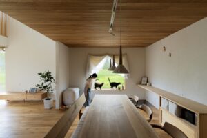 愛猫2匹と暮らす美しい景色と自然素材の空間