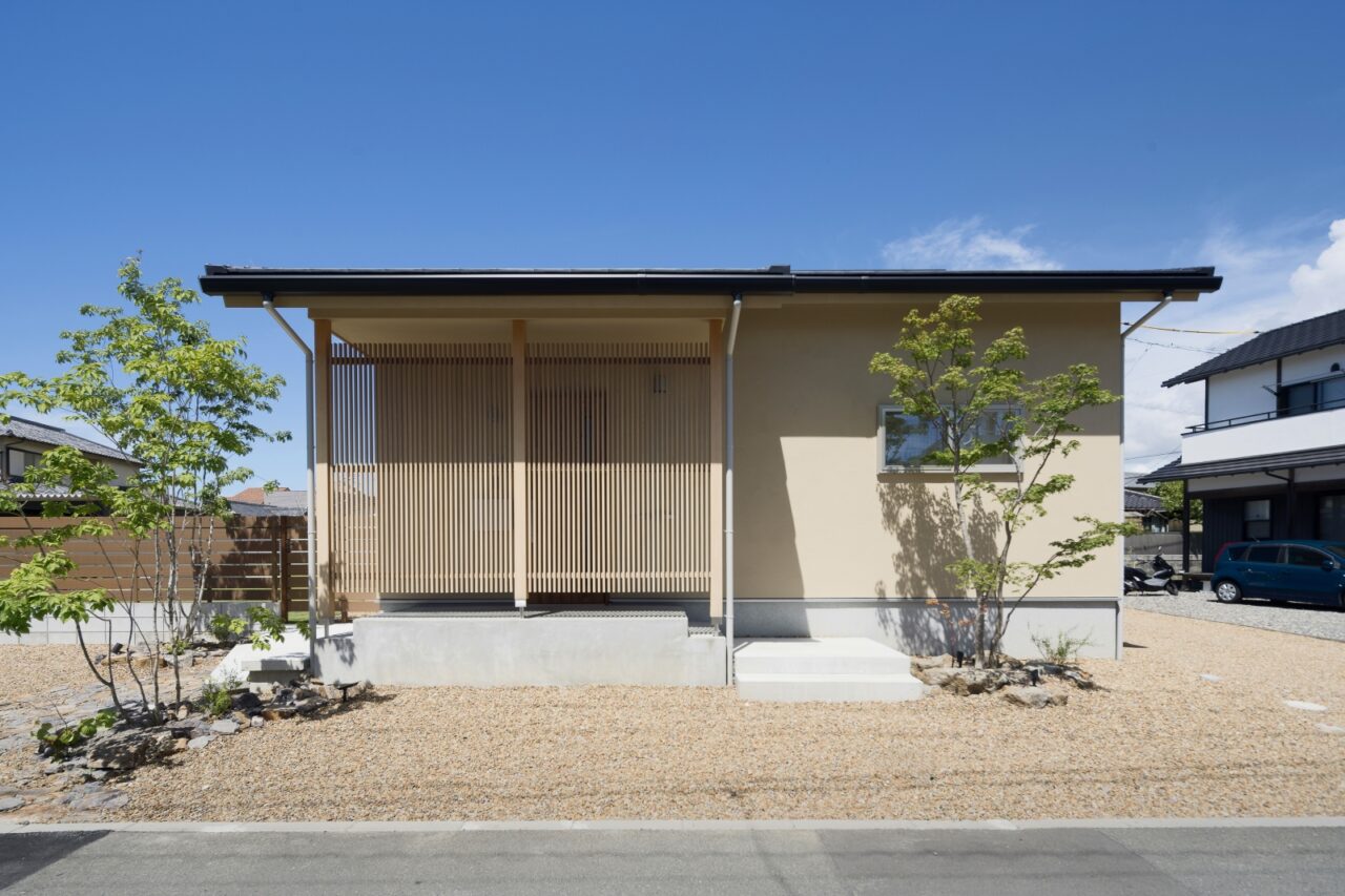 自然素材で建てた 平屋のような家