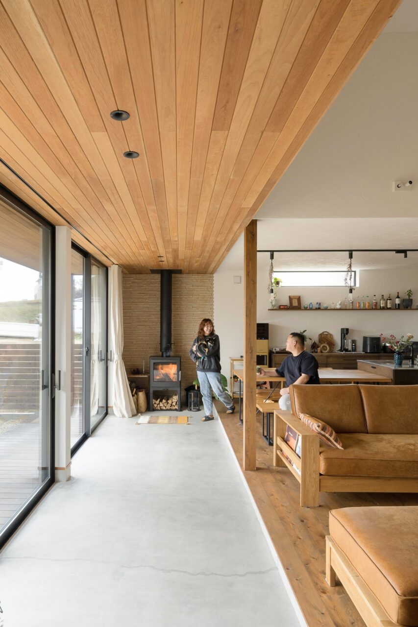 暮らしの幅が広がる薪ストーブ×土間リビング