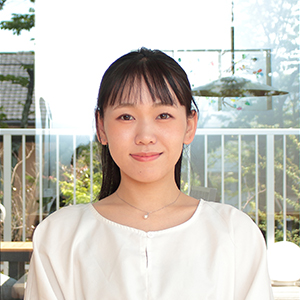 奥村 佳那子